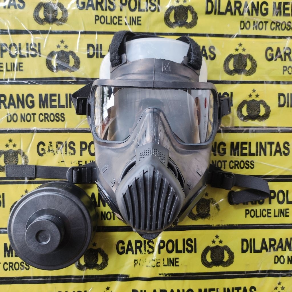 Avon C50 Gas Mask US Military Law Enforcement