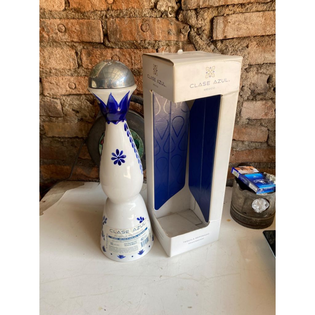 Botol clase azul resposado