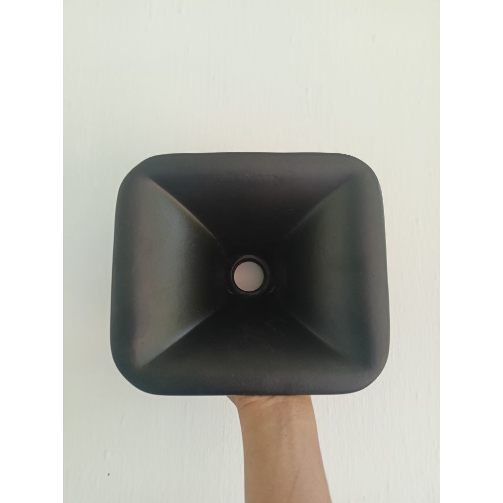 Horn Tweeter T24 Panjang Kaki 24cm Bahan aluminium cor Drat baut