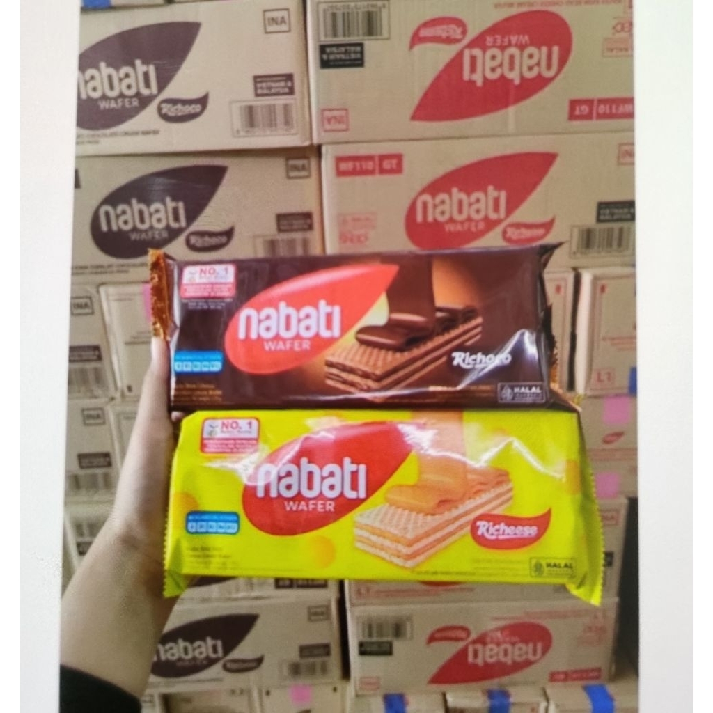 1 dus/ karton nabati wafer long 110g (RICHEESE/ RICHOCO)