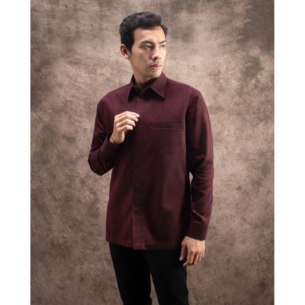 KEMEJA TENUN PRIA LENGAN PANJANG - KEMEJA TENUN MAROON PRIA LENGAN PANJANG - KEMEJA TENUN - ATASAN T