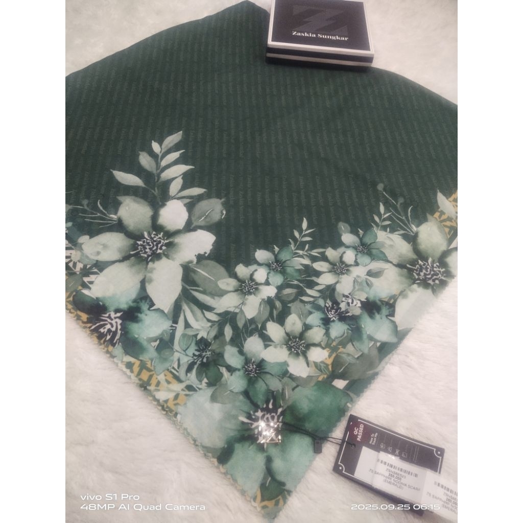 Zaskia Sungkar scarf new