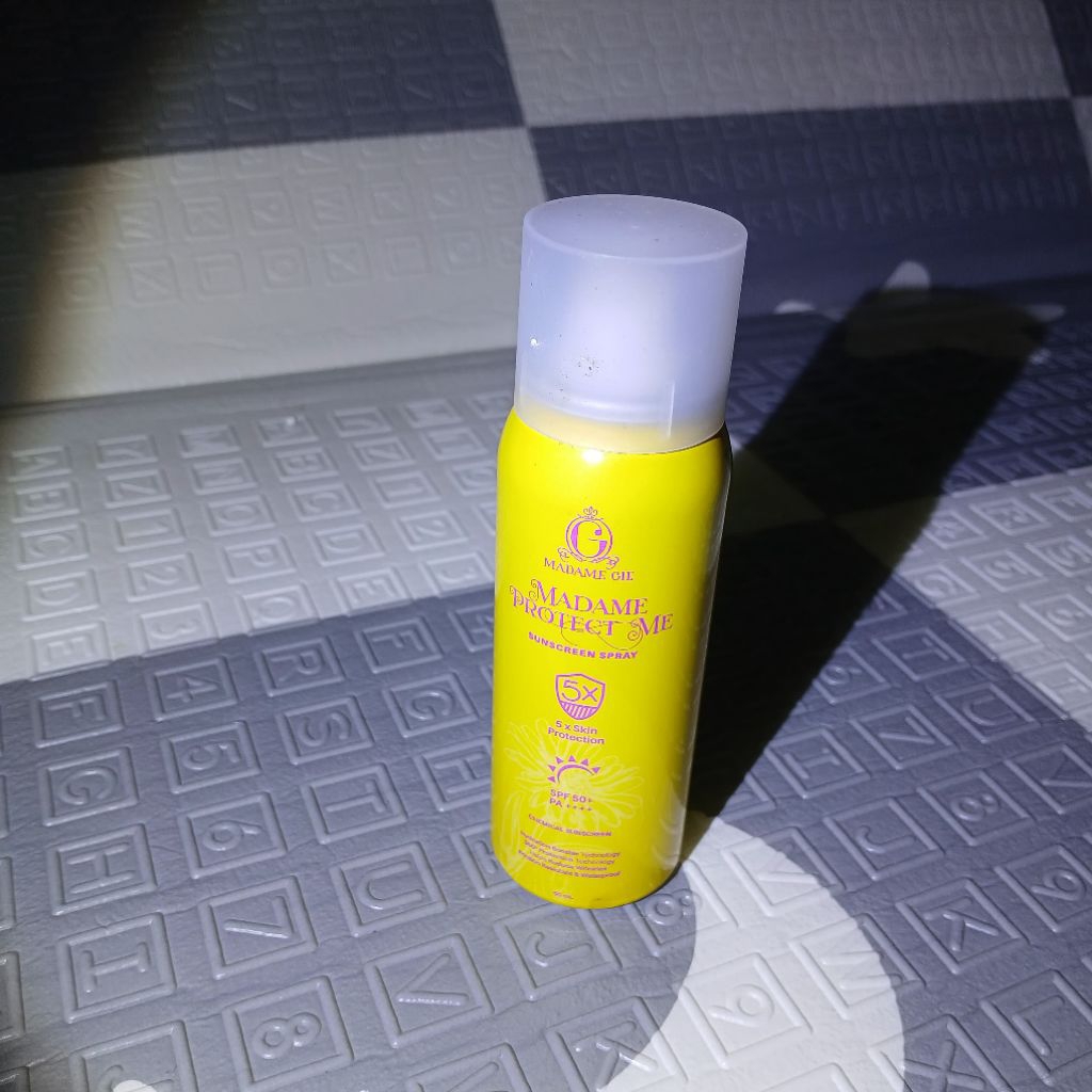 preloved sunscreen spray MADAME GIE