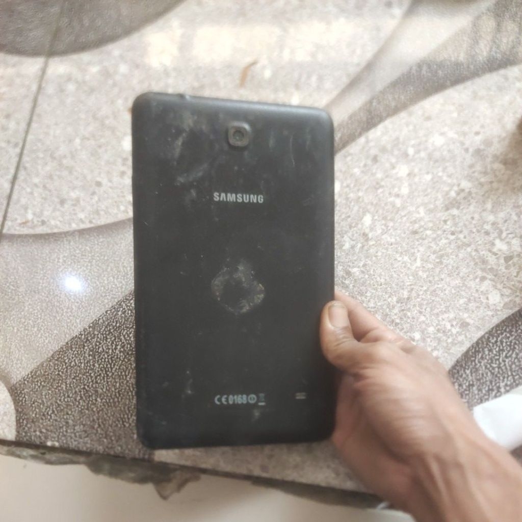 tablet Samsung SM- a331 tab 4 minus lcd pecah