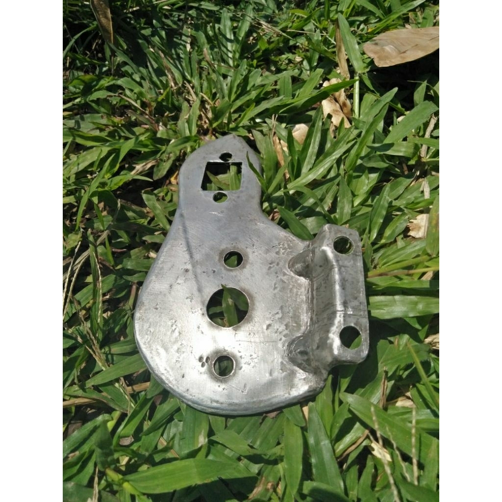 dudukan spido/kontak yamaha dt100