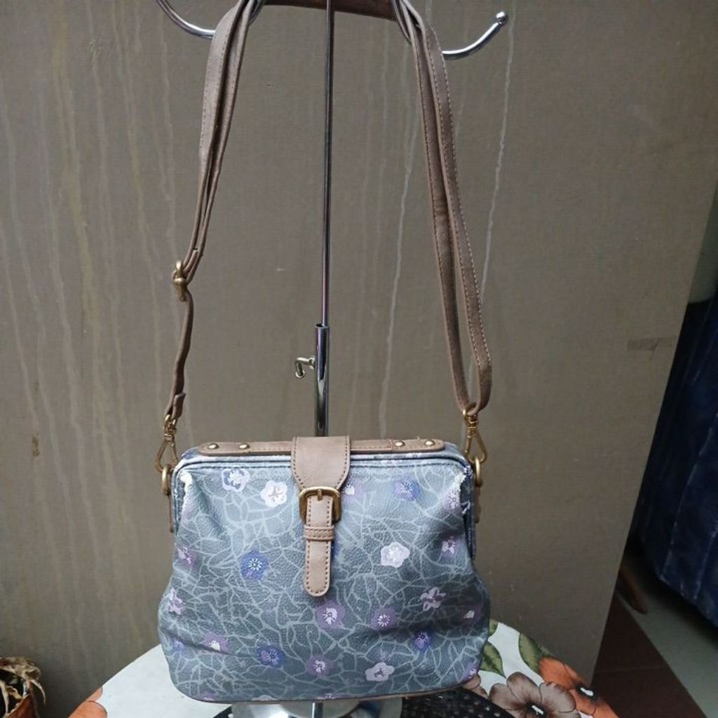 Tas selempang Lulu casta minus
