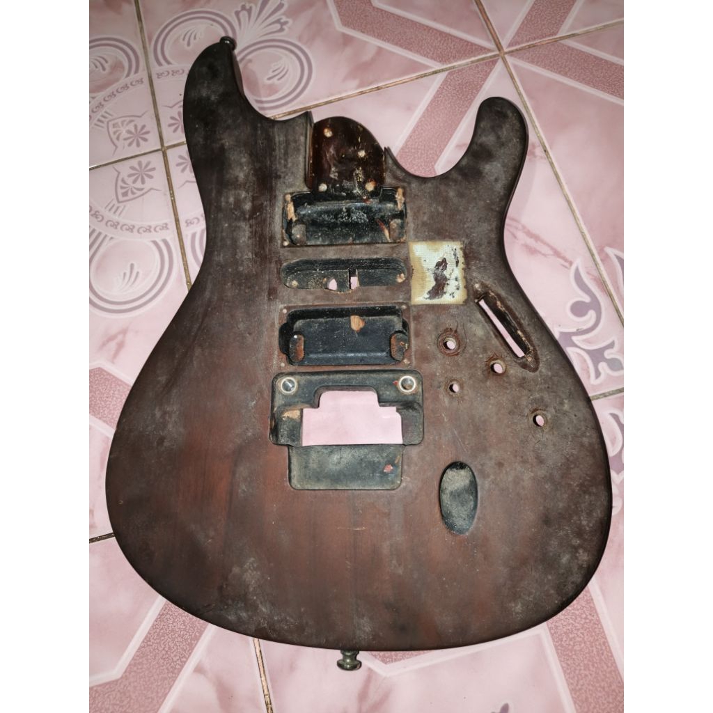 Body Kayu Gitar Ibanez Premium