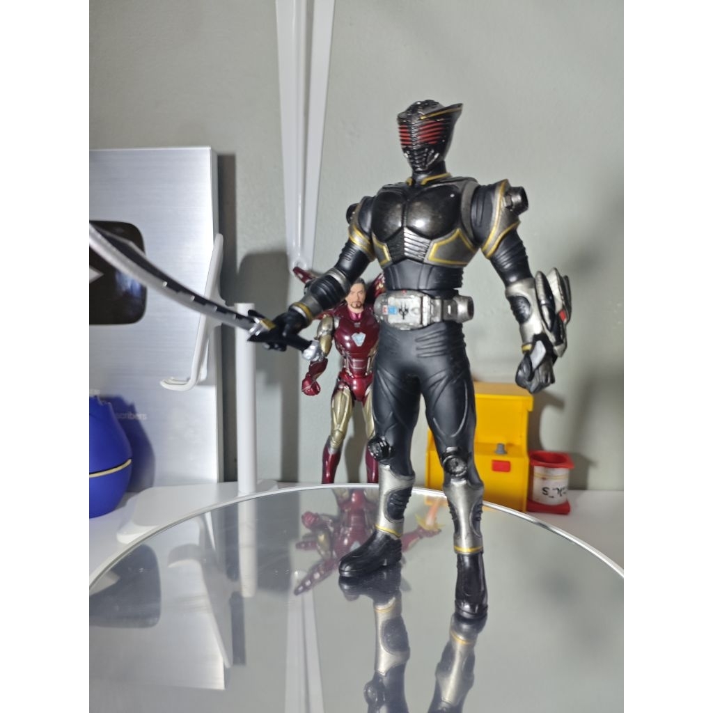 Action Figure Kamen Rider Ryuga – Sang Rider Hitam Misterius
