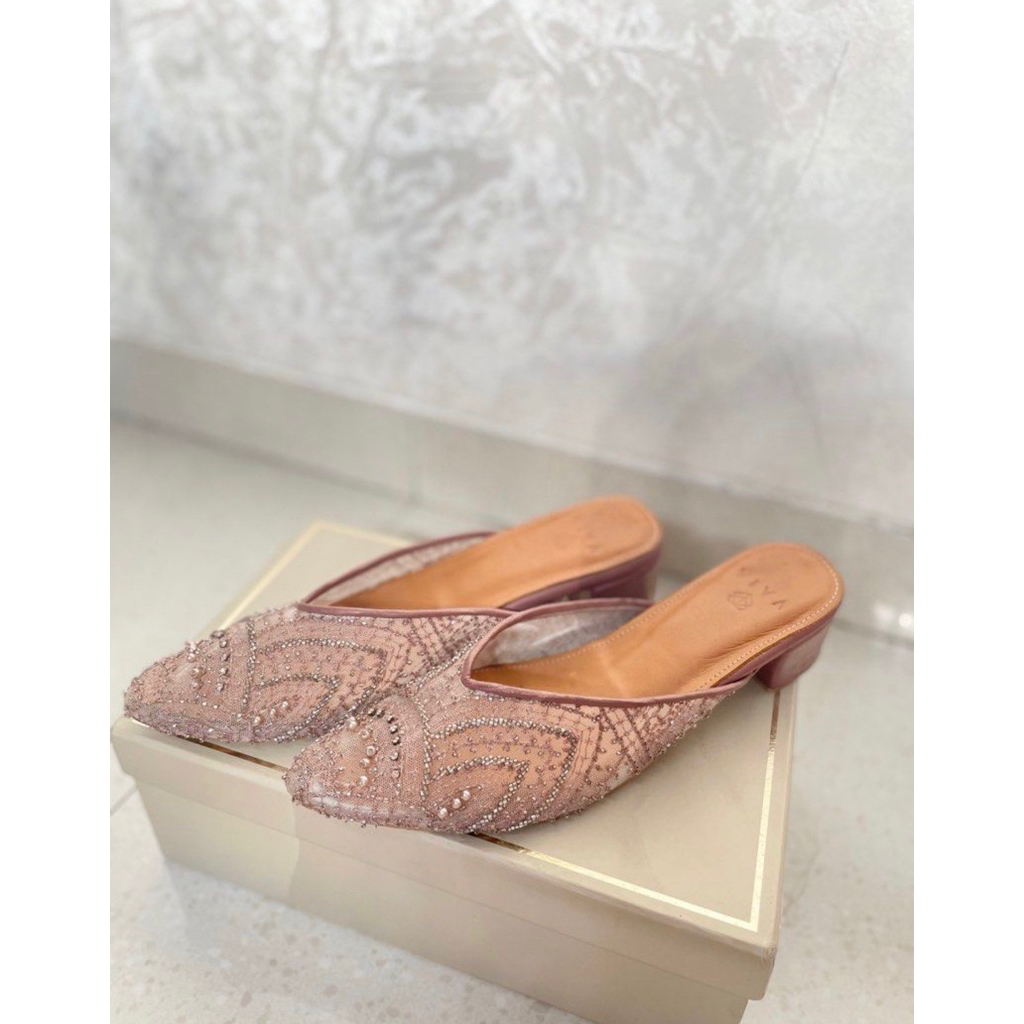 VAIA heels shoes preloved