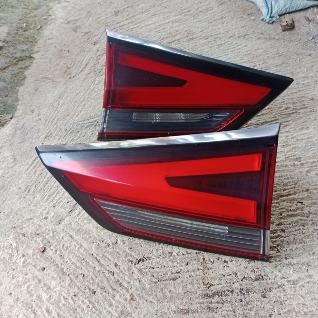 reflektor bagasi all new Livina  led 2020