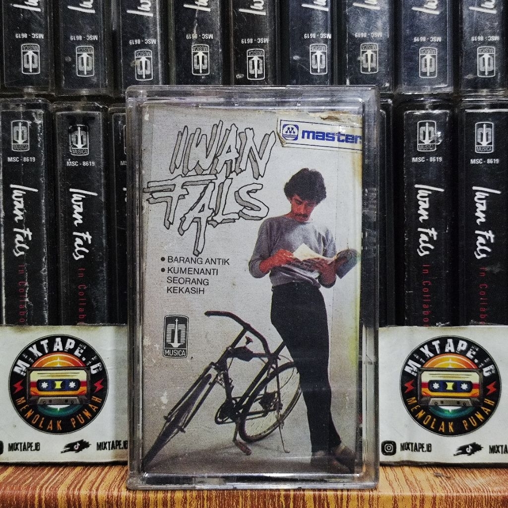 Kaset - Iwan Fals - Barang Antik (Rilisan Awal) - Radio Tape - Kaset Pita - Radio - Pemutar Kaset - 