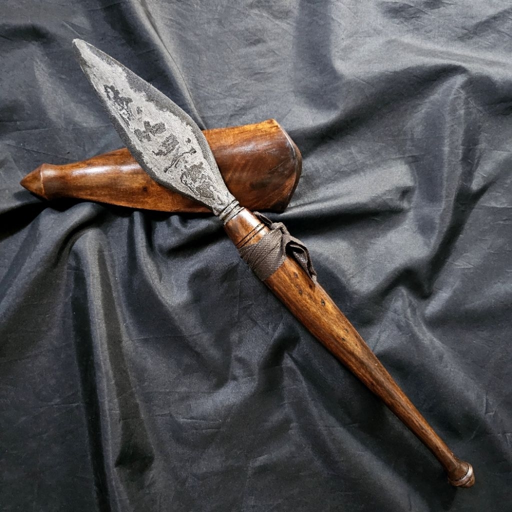 Godong Suruh Rojo Gundolo