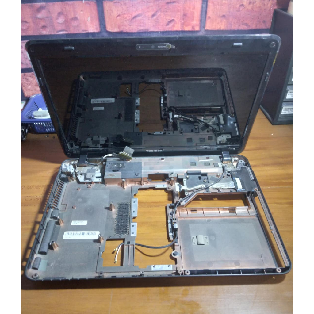 Casing Laptop Toshiba L645