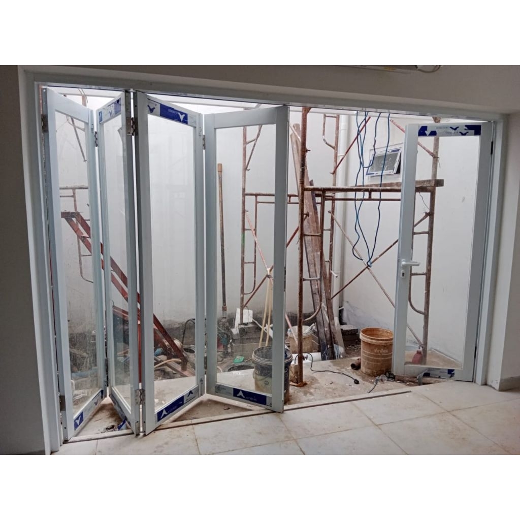 pintu lipat aluminium