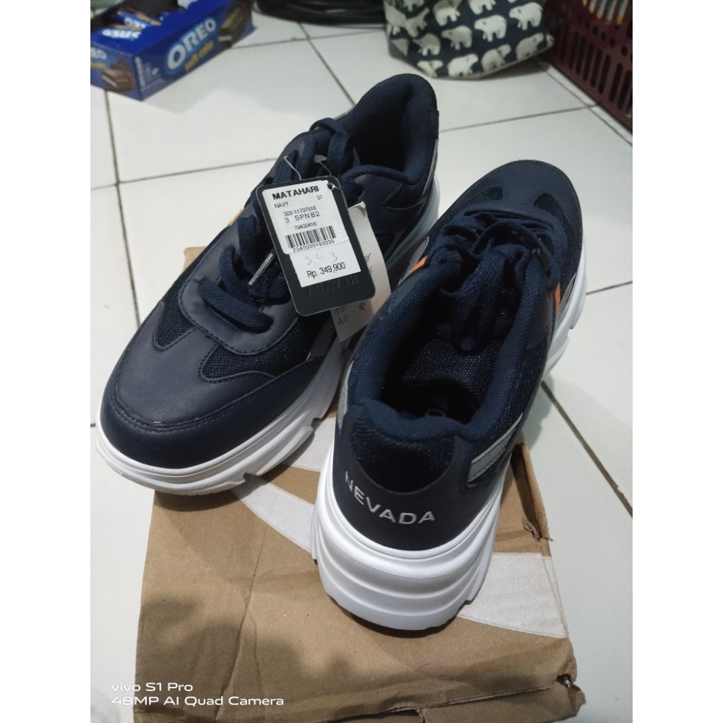 Sepatu Sneakers Wanita Nevada Original Best Seller