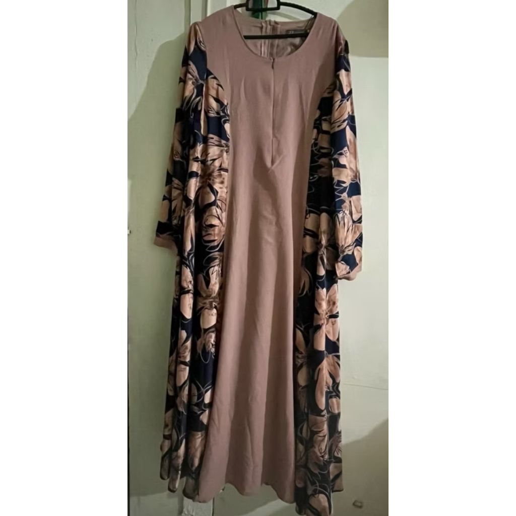 Preloved Zerina Banu dress