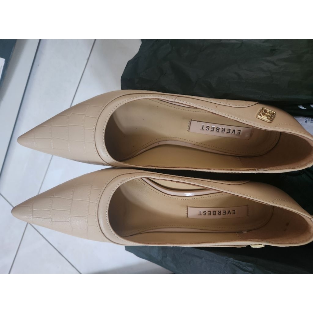 everbest chomel almond size 37