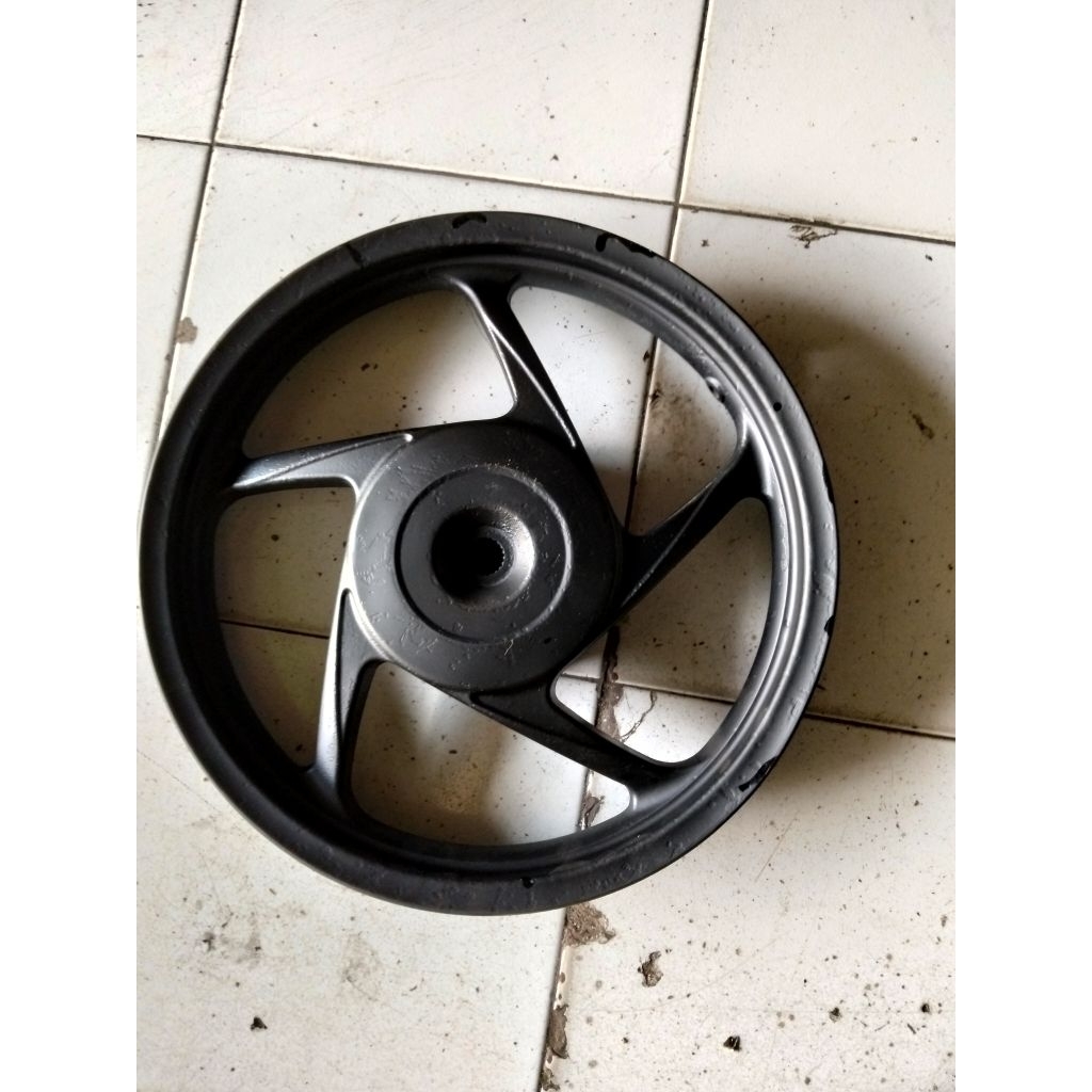 pelek recing Vario 110 belakang original