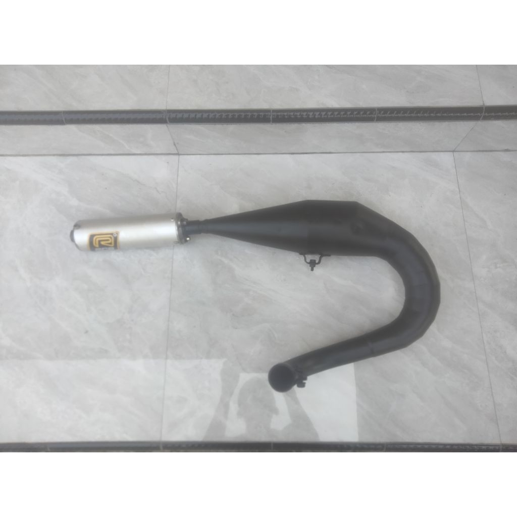 kenalpot  resing   vespa  2 tak  second