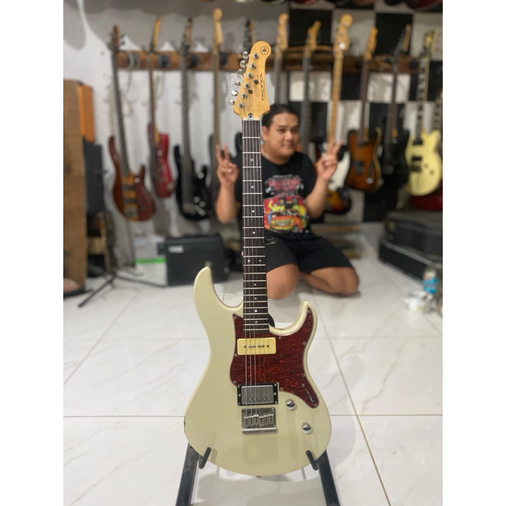 gitar elektrik yamaha pac 113h original