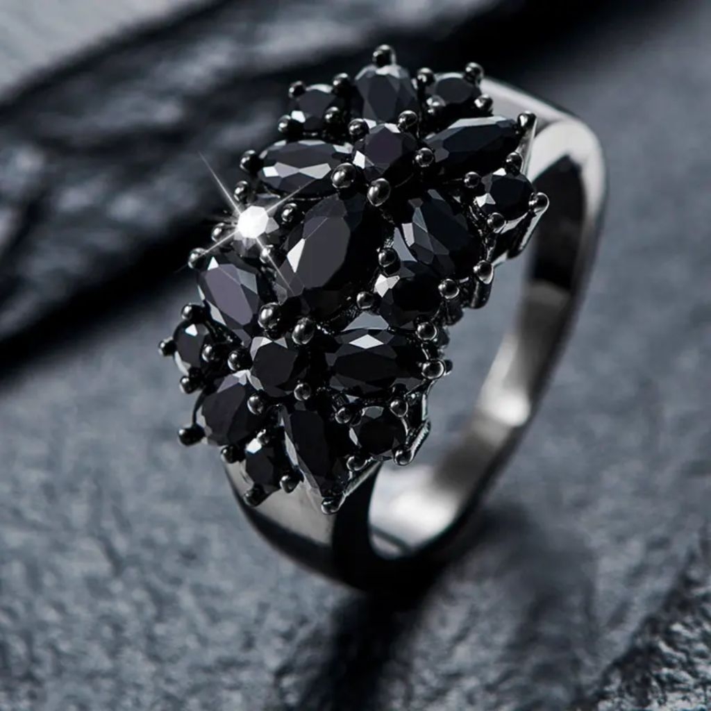 Cincin vintage black diamond