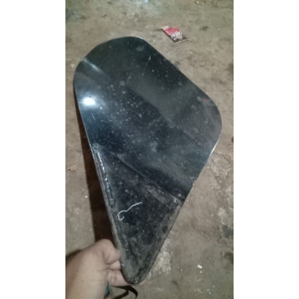 Daun singkal G1000 traktor