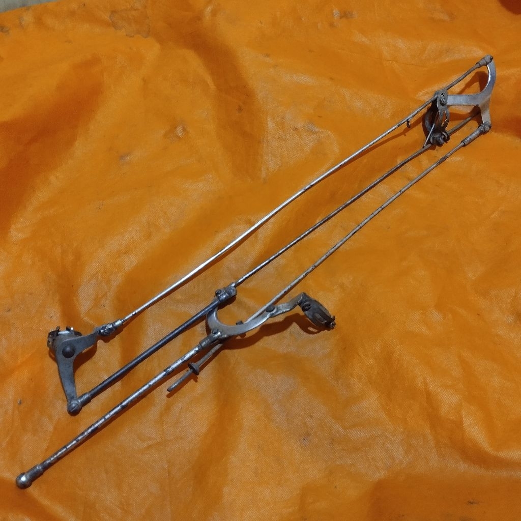 Kontruksi rem tromol depan belakang sepeda onthel model Holland