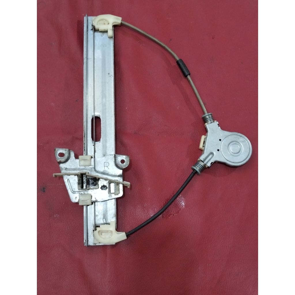 Stang power window Ford Escape kanan belakang