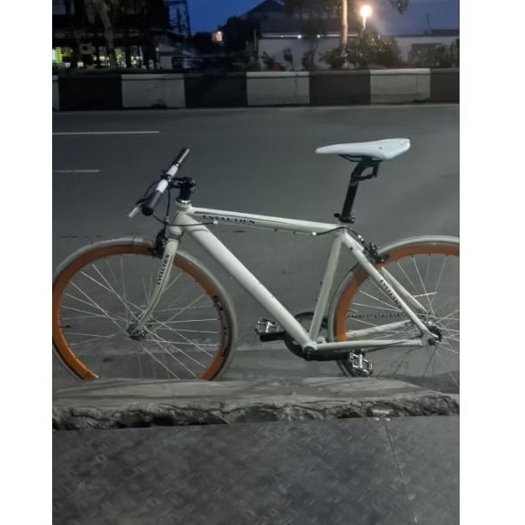 (TERSEDIA)sepeda fixie UNITED soloist EVOLUTION