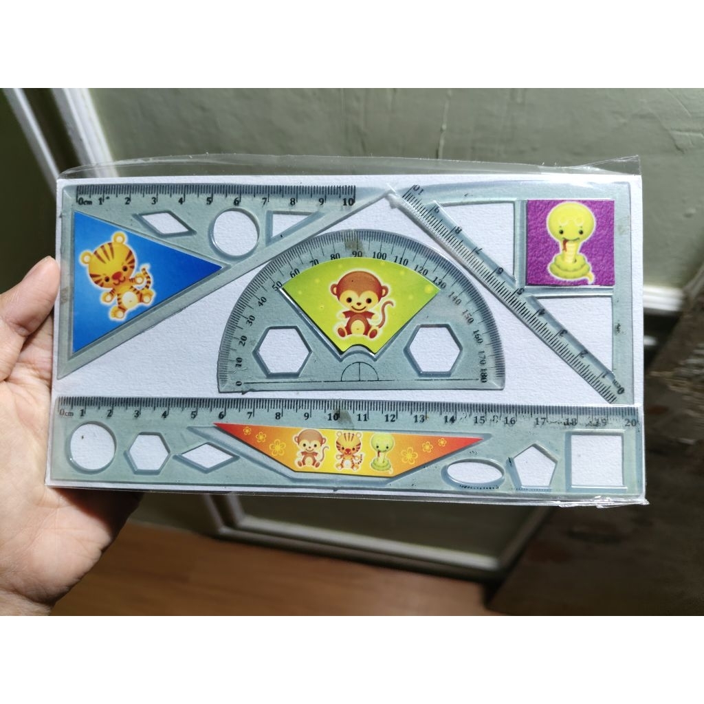 Penggaris set / 4 in 1 / busur segitiga / penggaris lucu / penggaris jidar
