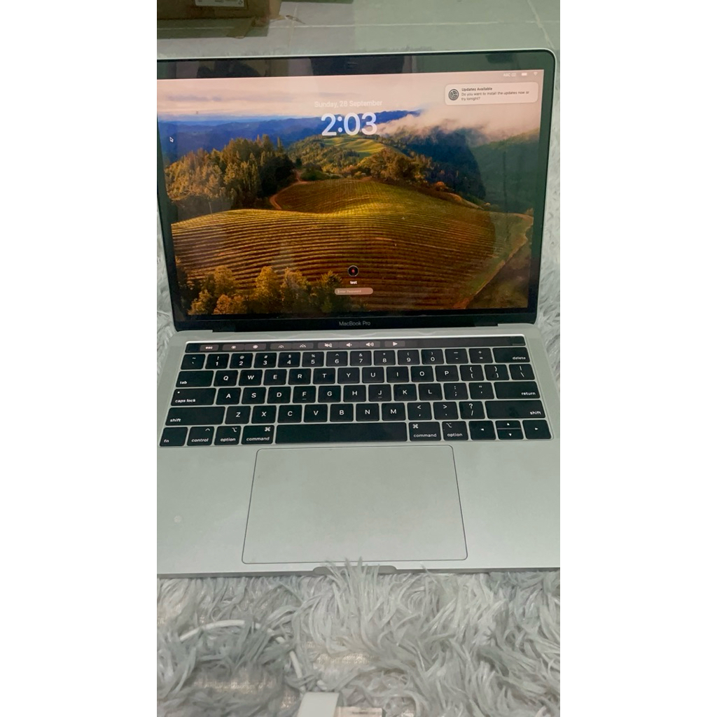 macbook pro 2019 13inch 256gb