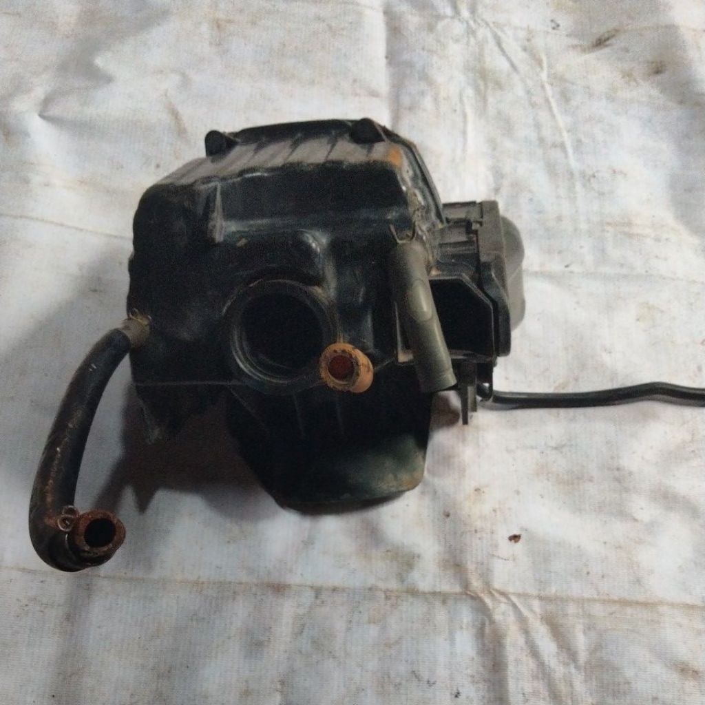 BOX FILTER UDARA VARIO 110 KARBU BEKAS COPOTAN MOTOR ORIGINAL