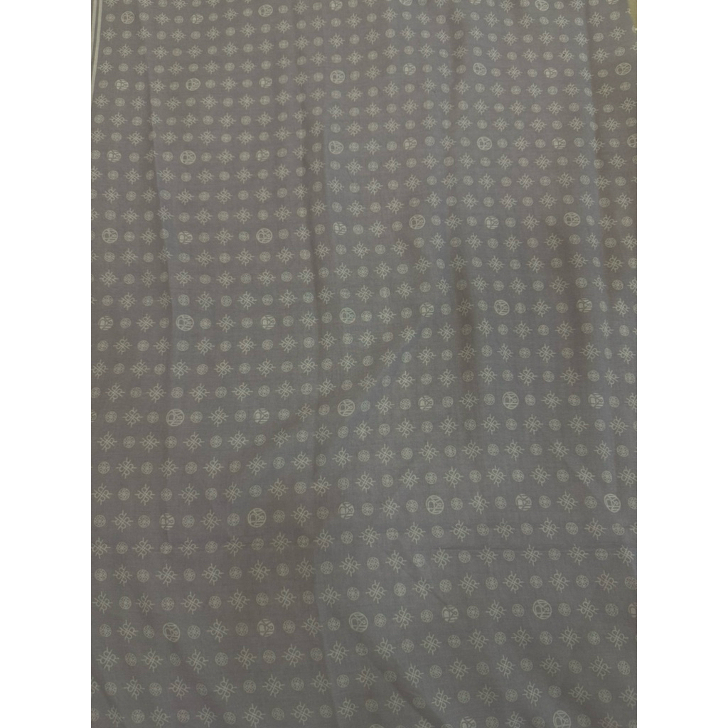 preloved ria miranda scarf