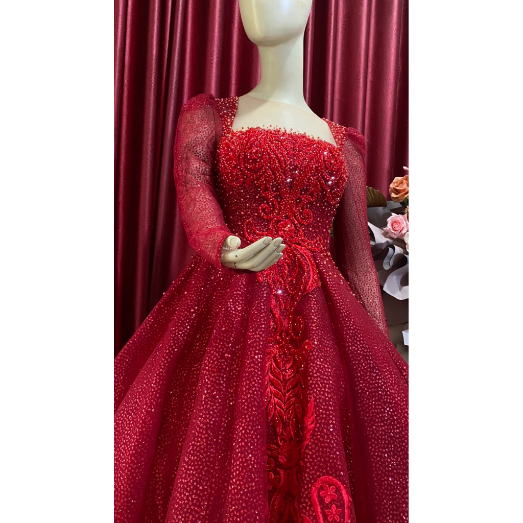 Gaun pengantin Krinolin merah maron berekor 90