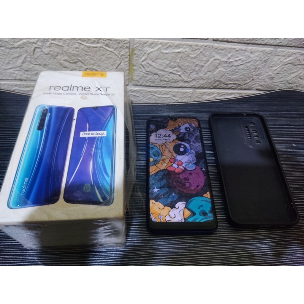 Realme XT 8/128 (seken)