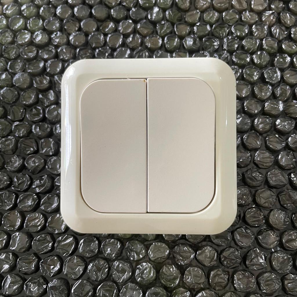 Saklar 2 kutub IB Besar ktk pjg voltama