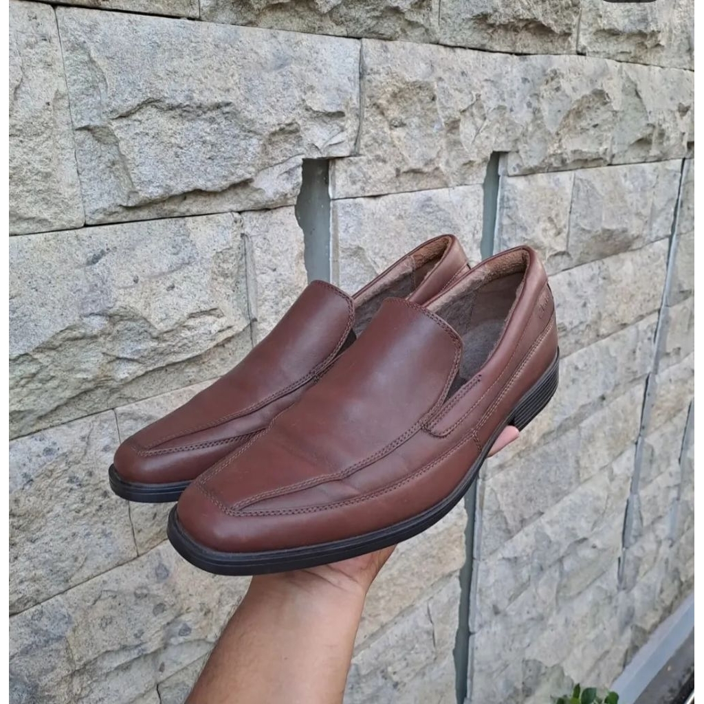Sepatu pantofel pria clarks coklat casual