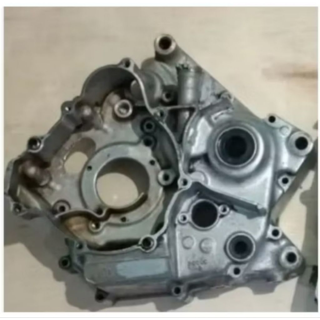 Blok mesin Krengkes Crankcase Kalter kiri yamaha vixion new kode 1PA