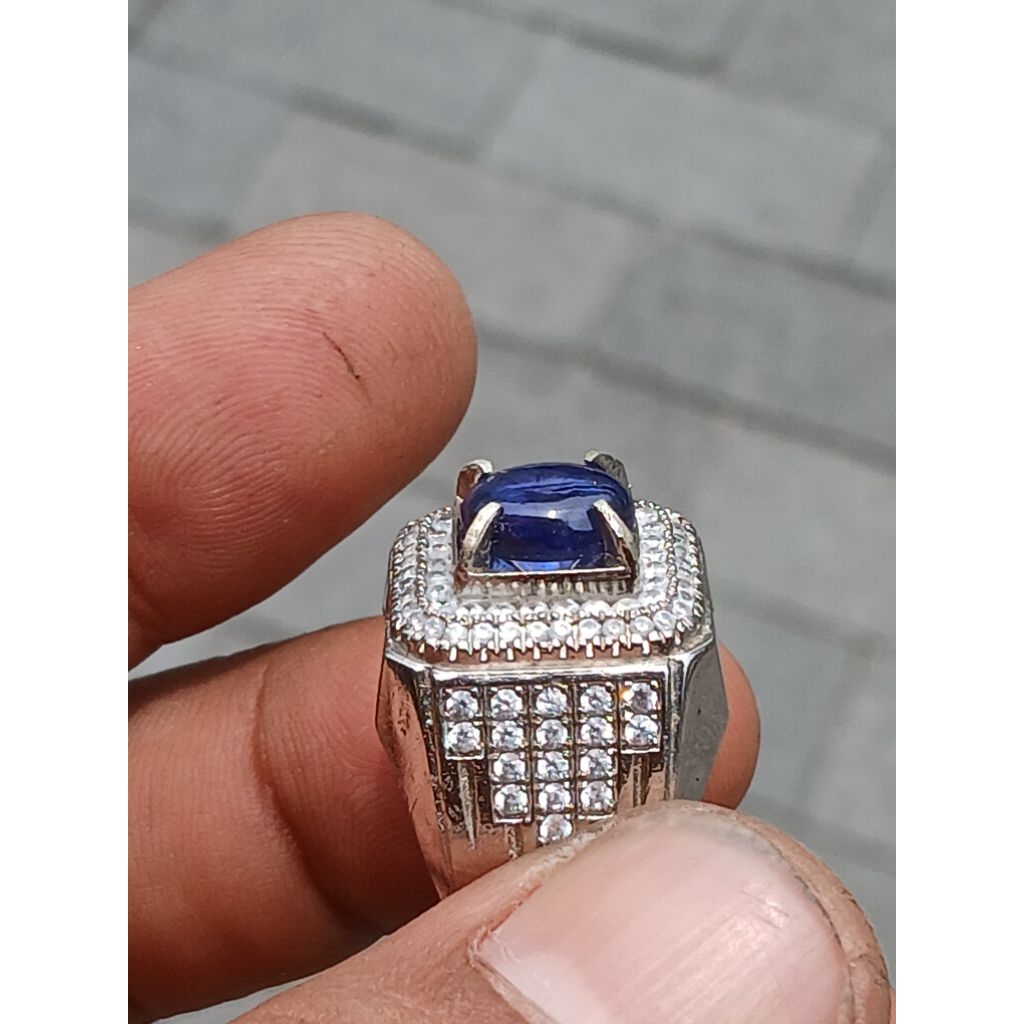 BLUE SAPPHIRE AFRIKA NATURAL
