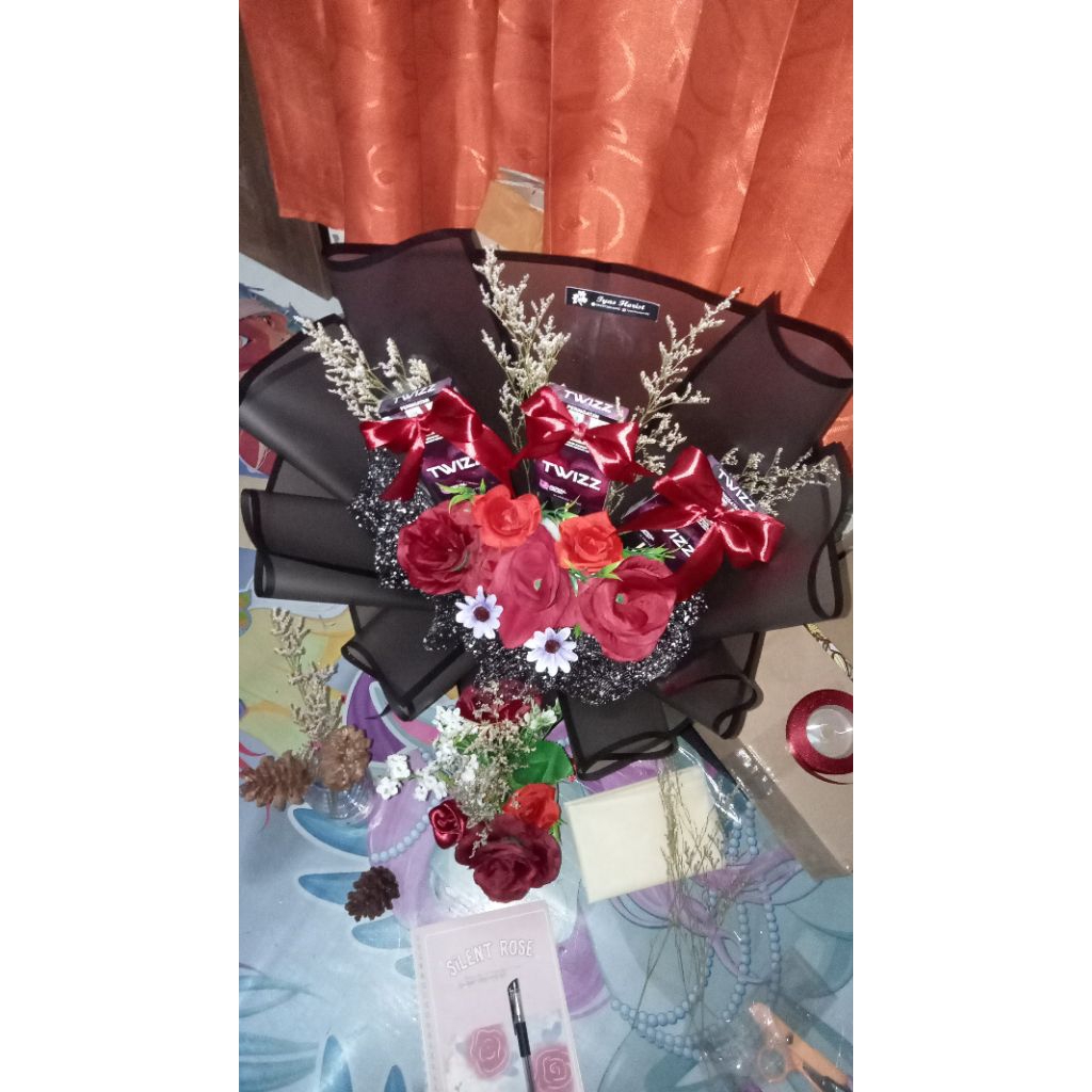 bouqet rokok twizz isi 3