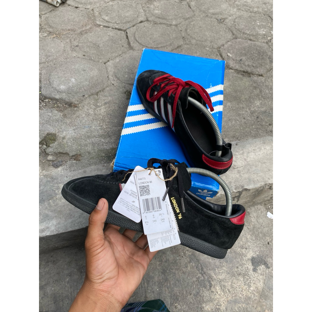 Sepatu adidas london 96