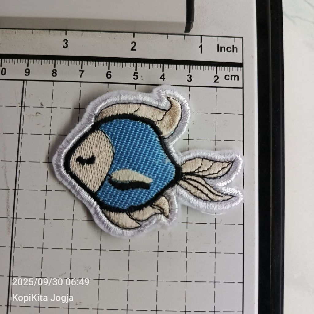 Emblem patch bordir ikan