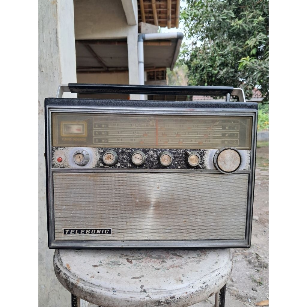 Radio Telesonic TR 500 nyala Klasik jadul display