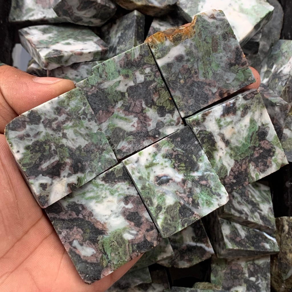 bahan batu giok army super langka asli alam / lempengan batu giok army / batu giok army / batu giok