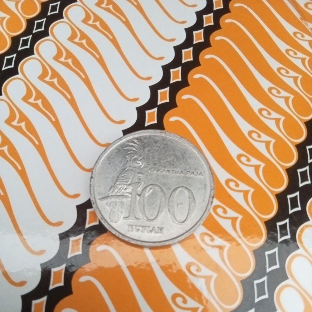 uang koin 100rupiah gambar kakak tua thn 1999