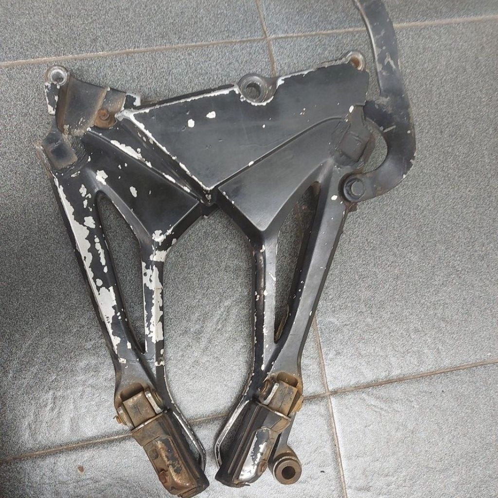 footstep belakang tiger pnp megapro mono