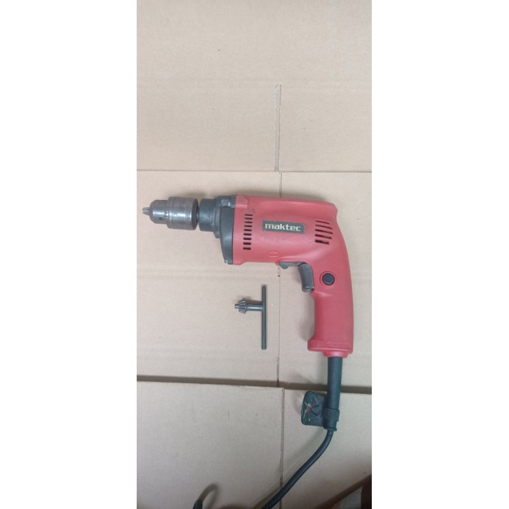 Bor Maktec 13m MT811 second mulus