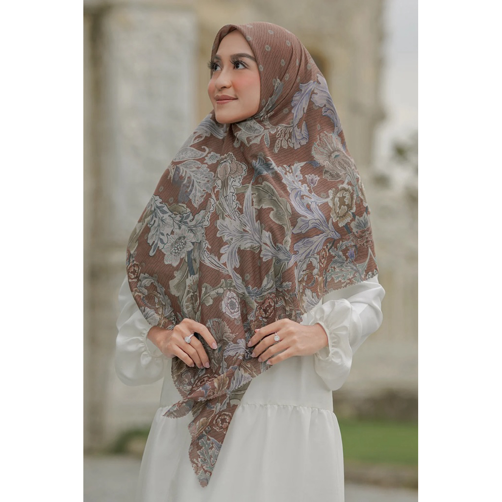 Buttonscarves As Is The Royale Voal Square XL- Brown