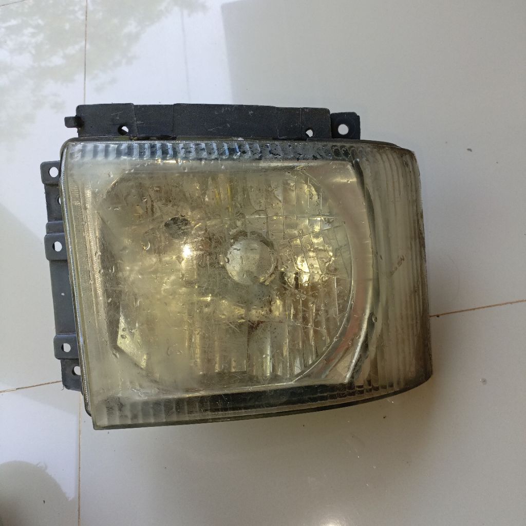 HEADLAMP LAMPU DEPAN ISUZU GIGA