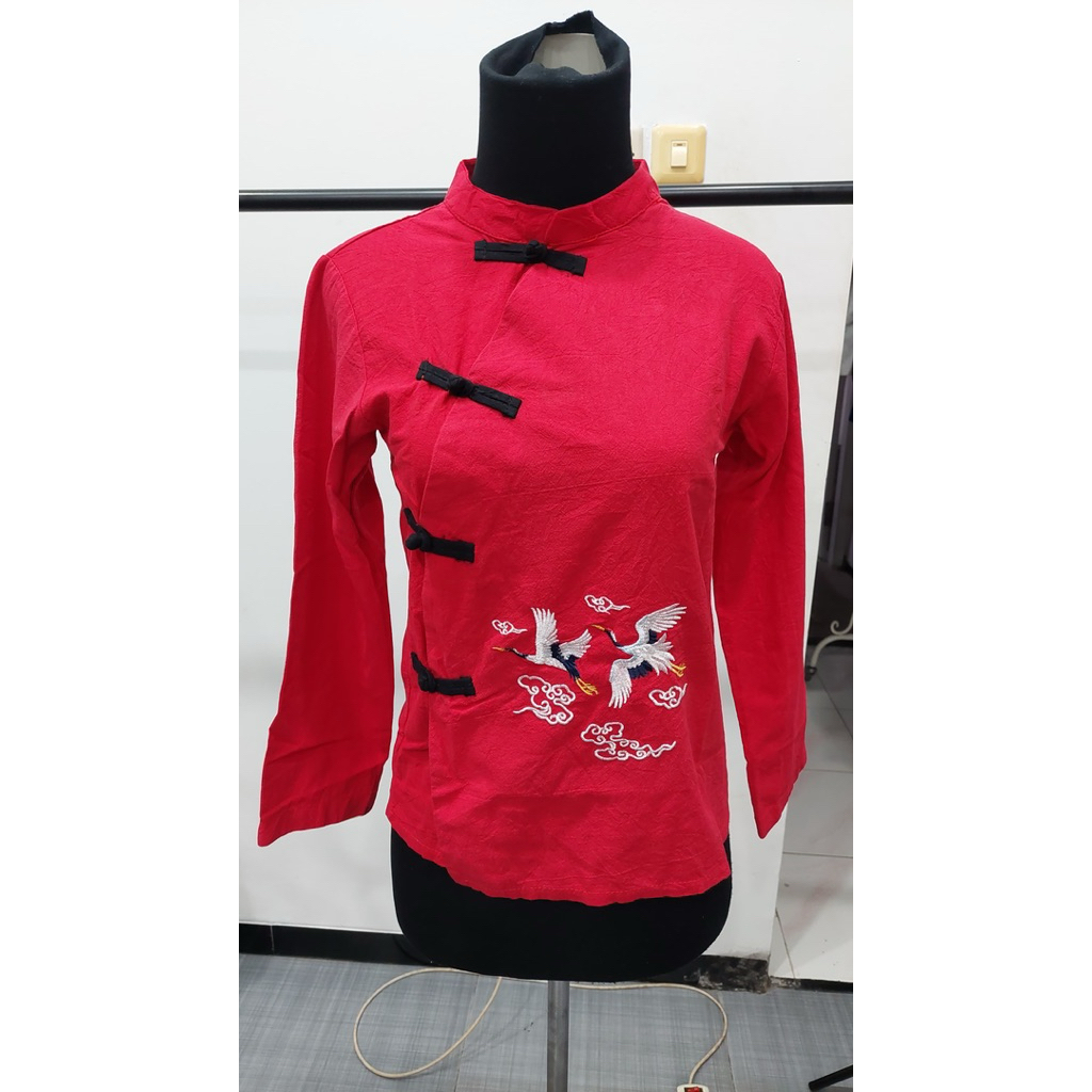 Atasan cheongsam merah bordiran